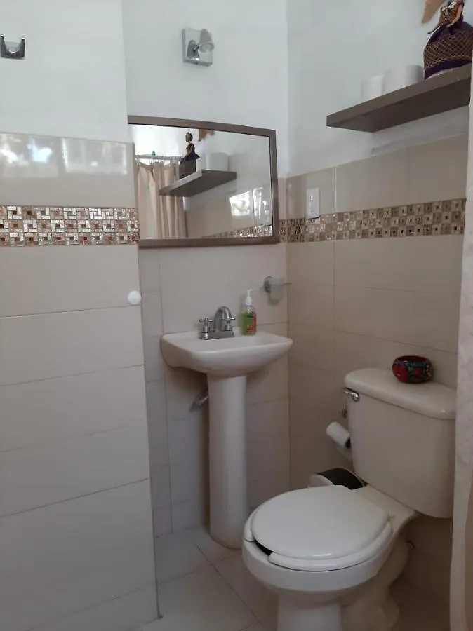 Comoda Casa Con Estacionamiento Y Wifi A 15Min Del Aeropuerto Merida Apartment