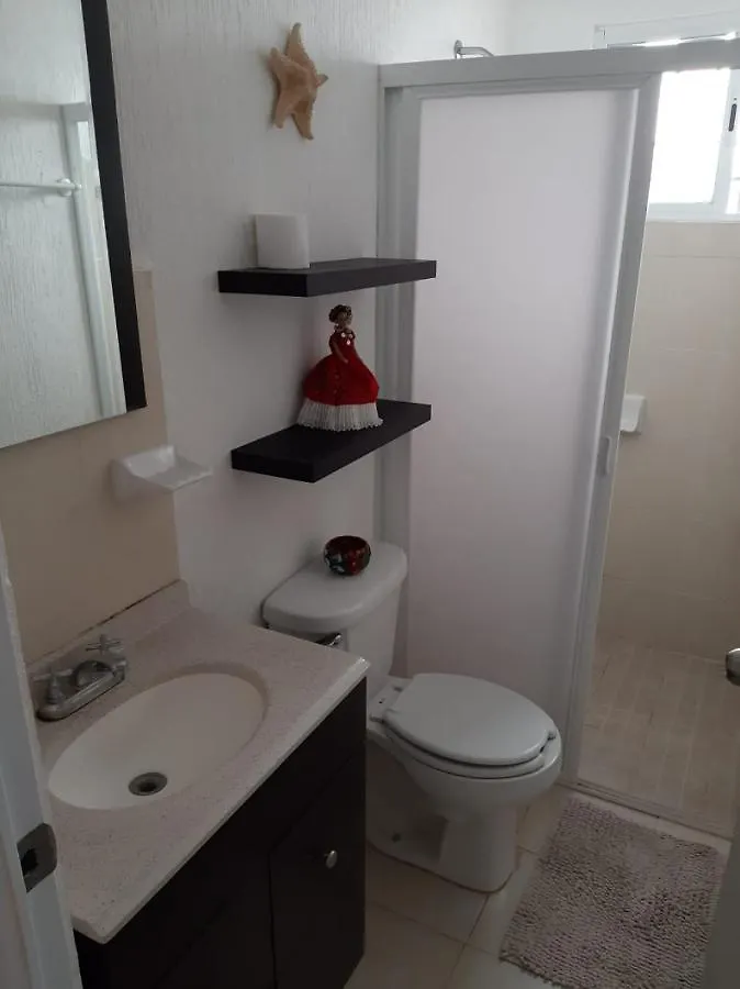 Comoda Casa Con Estacionamiento Y Wifi A 15Min Del Aeropuerto Merida 0*,  Mexico